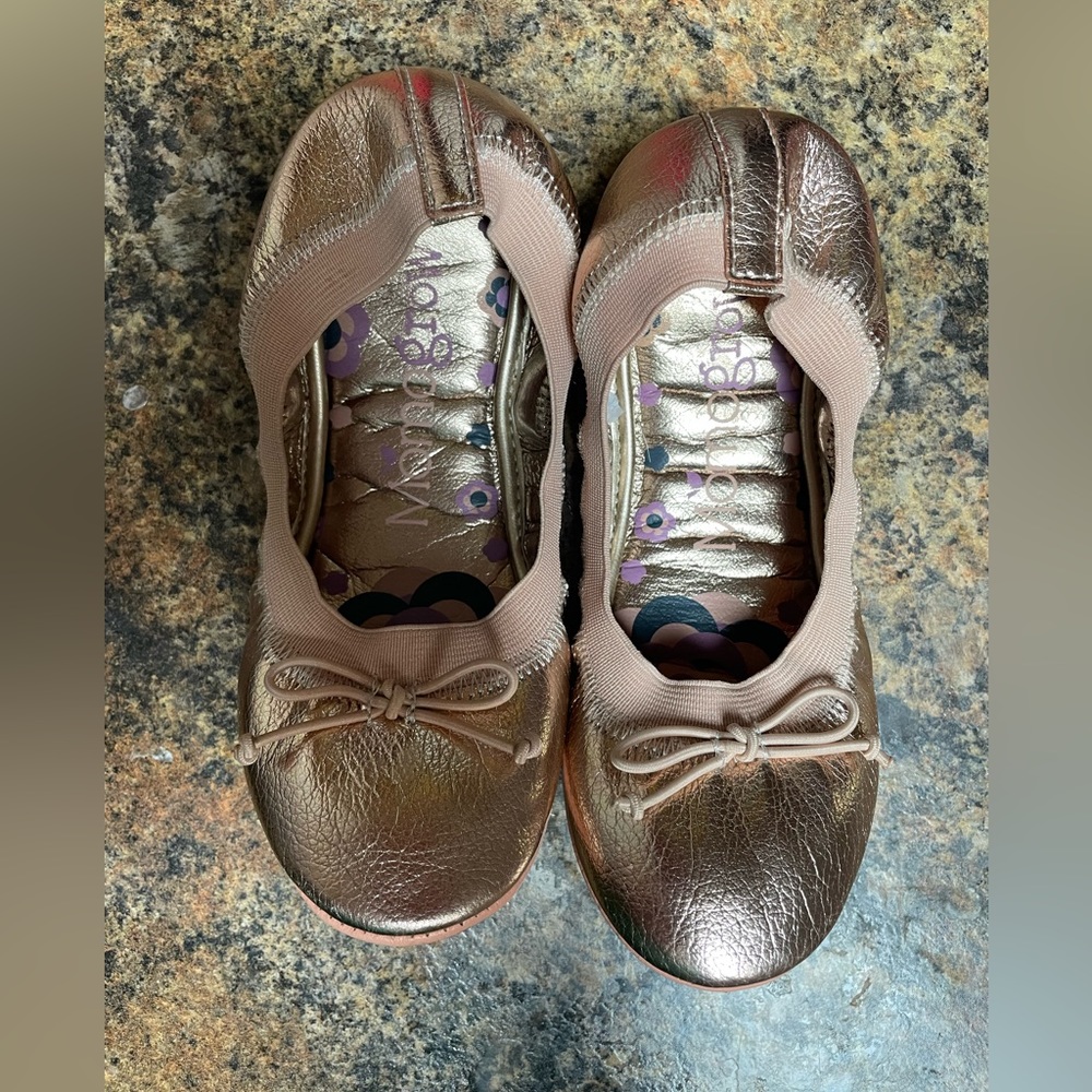 Girls - Momo Grow Flats - Youth 13 - Rose Gold - Never worn